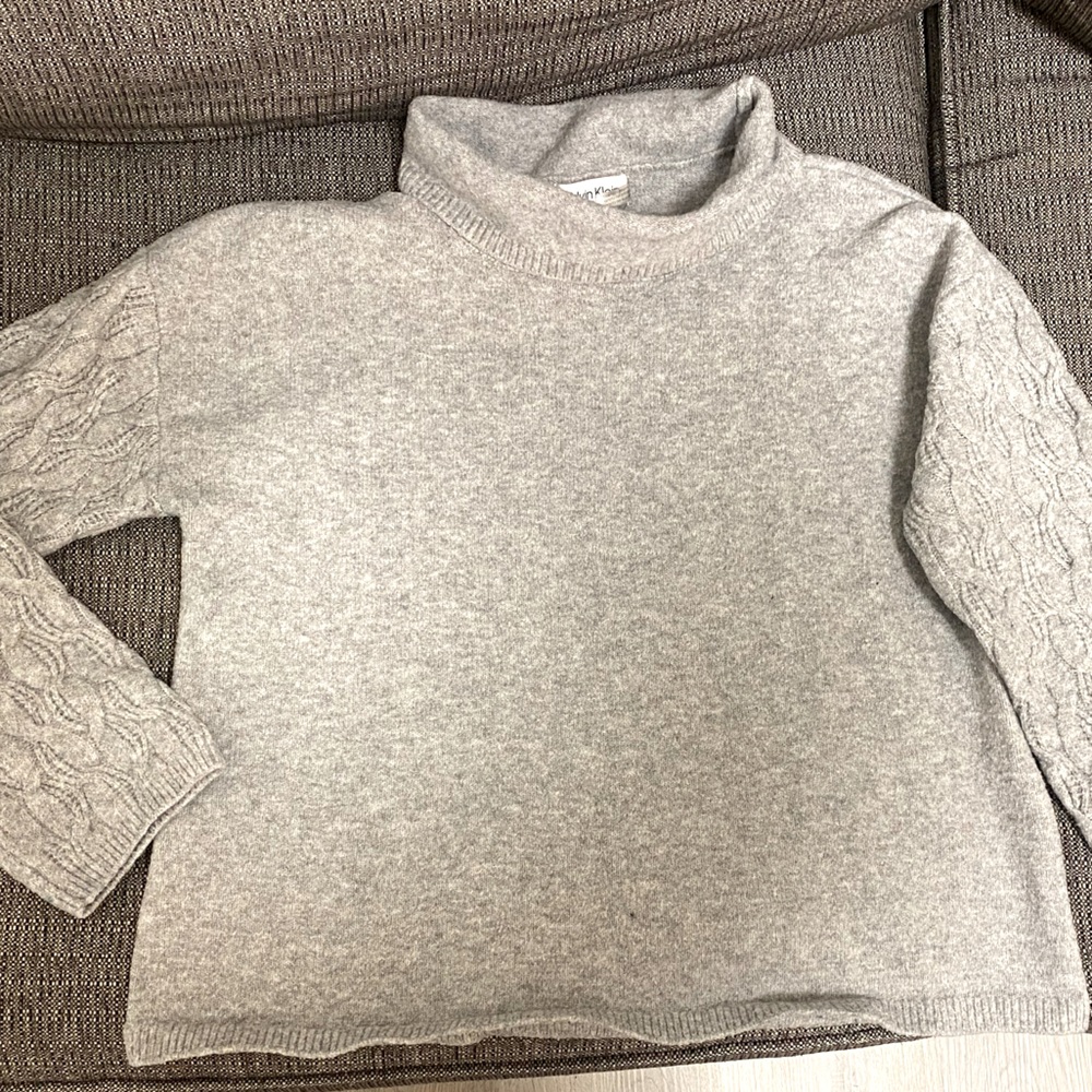 Women’s Gray Sweater